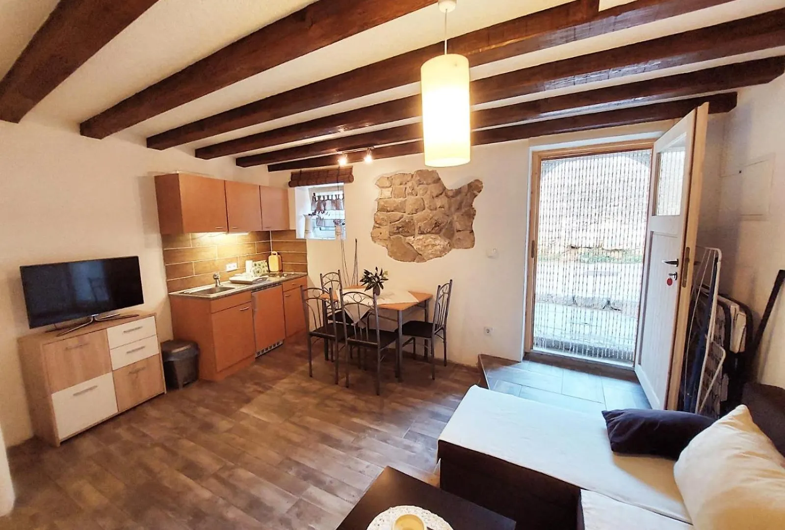 Anana Apartment Cres