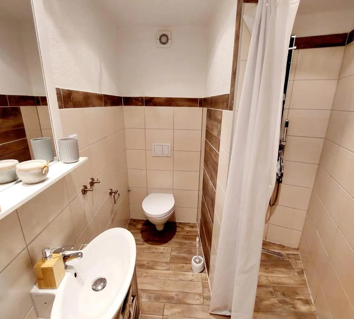 Anana Apartment Cres